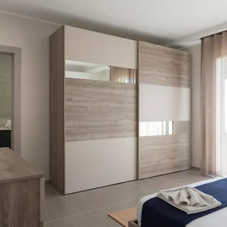 Huge Pool In Ph - By Homely Malta! Apartament
