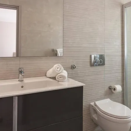 Huge Pool In Ph - By Homely Malta! Apartament